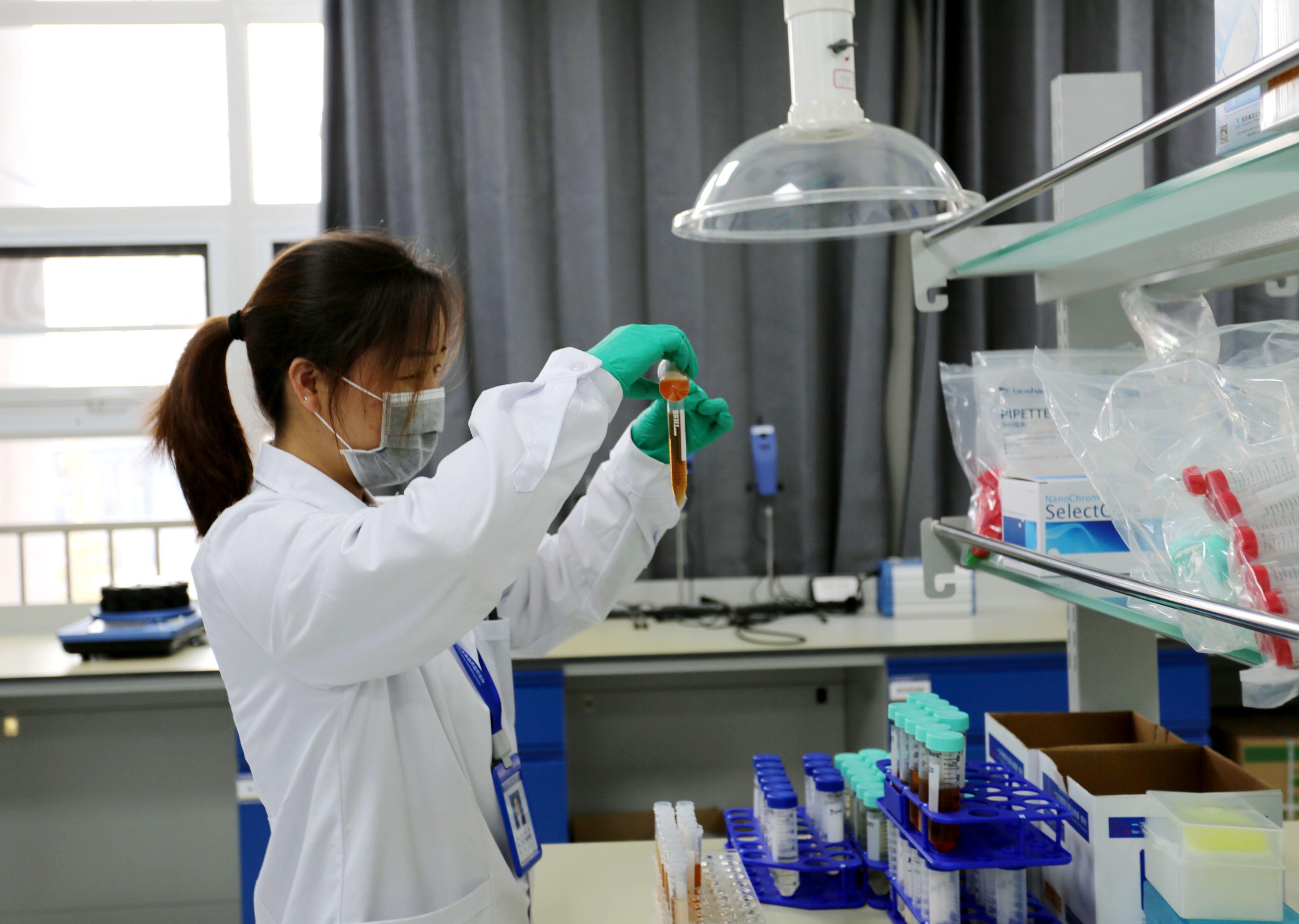 西安市食品药品检验所多举措保障双节食品安全 检验检测服务的精细化实践